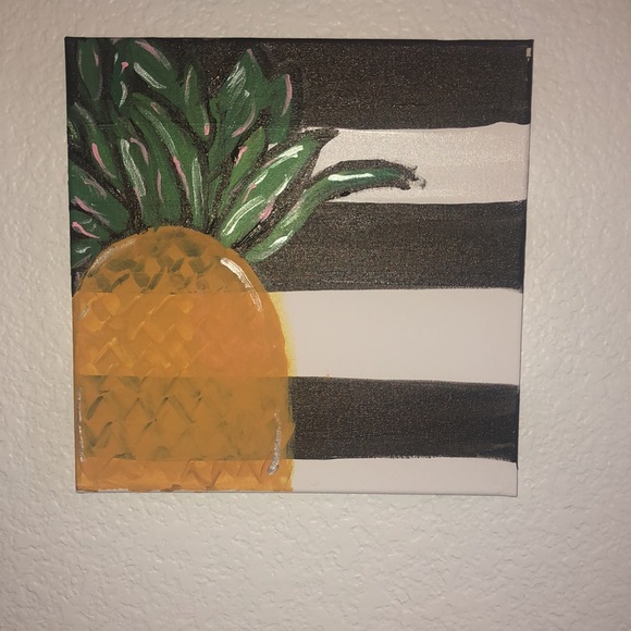 summer pineapple painting! 🍍 - Picture 2 of 6